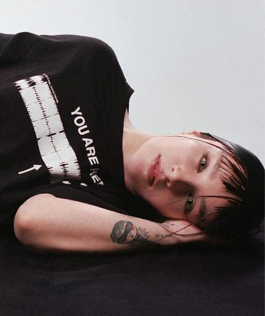 Ela Minus profile picture