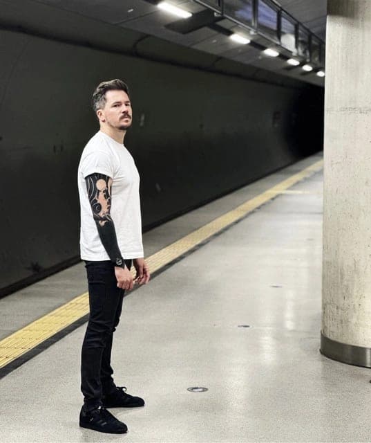 Lostly profile picture