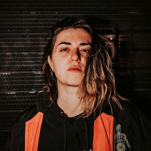 HerShe profile picture