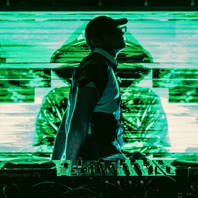 Toadface profile picture in Yheti b2b Toadface B2B set