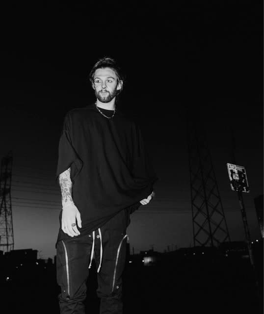 BLVNKSPVCE profile picture in STOOG3S B2B set