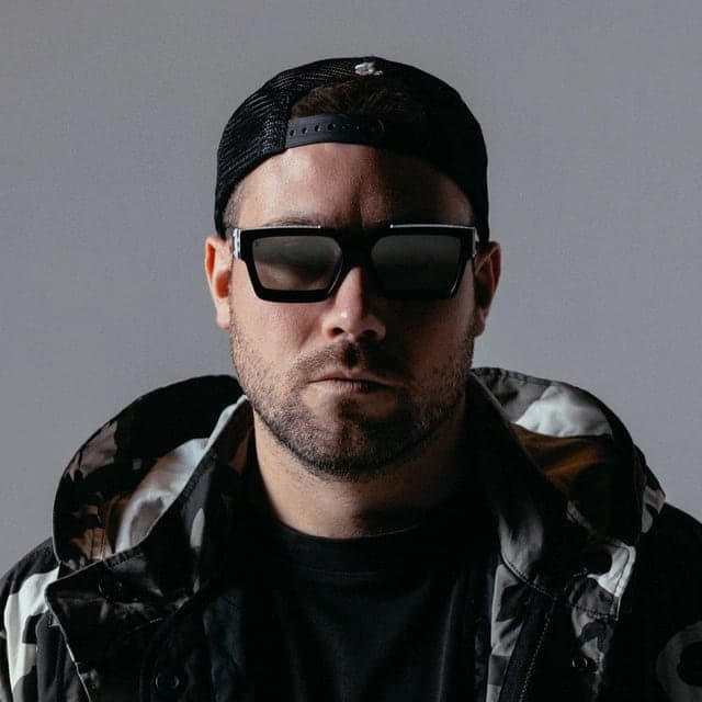 Space 92 profile picture in Space 92 x Popof Present Turbulences B2B set