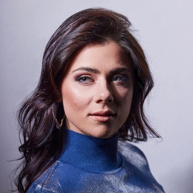 Laura van Dam profile picture